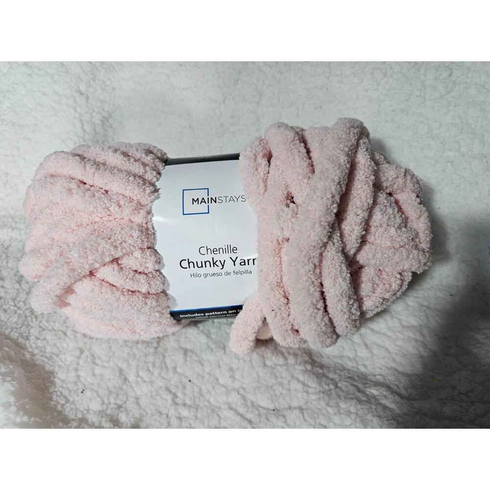 BNWT New Mainstays Chenille Chunky Yarn Pink So Soft 8oz 31.7 Yds 100% Polyester